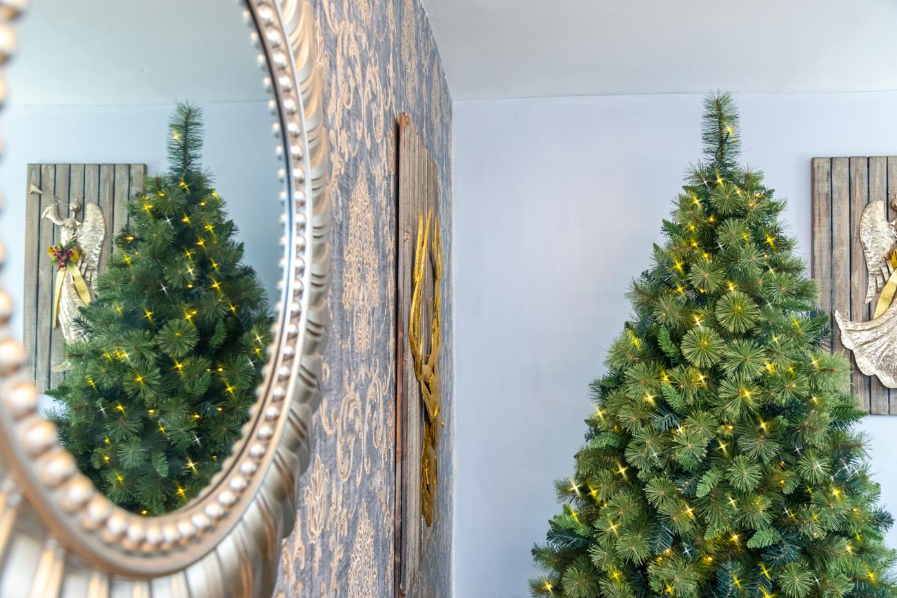 6ft Pre-Lit Green Christmas Tree