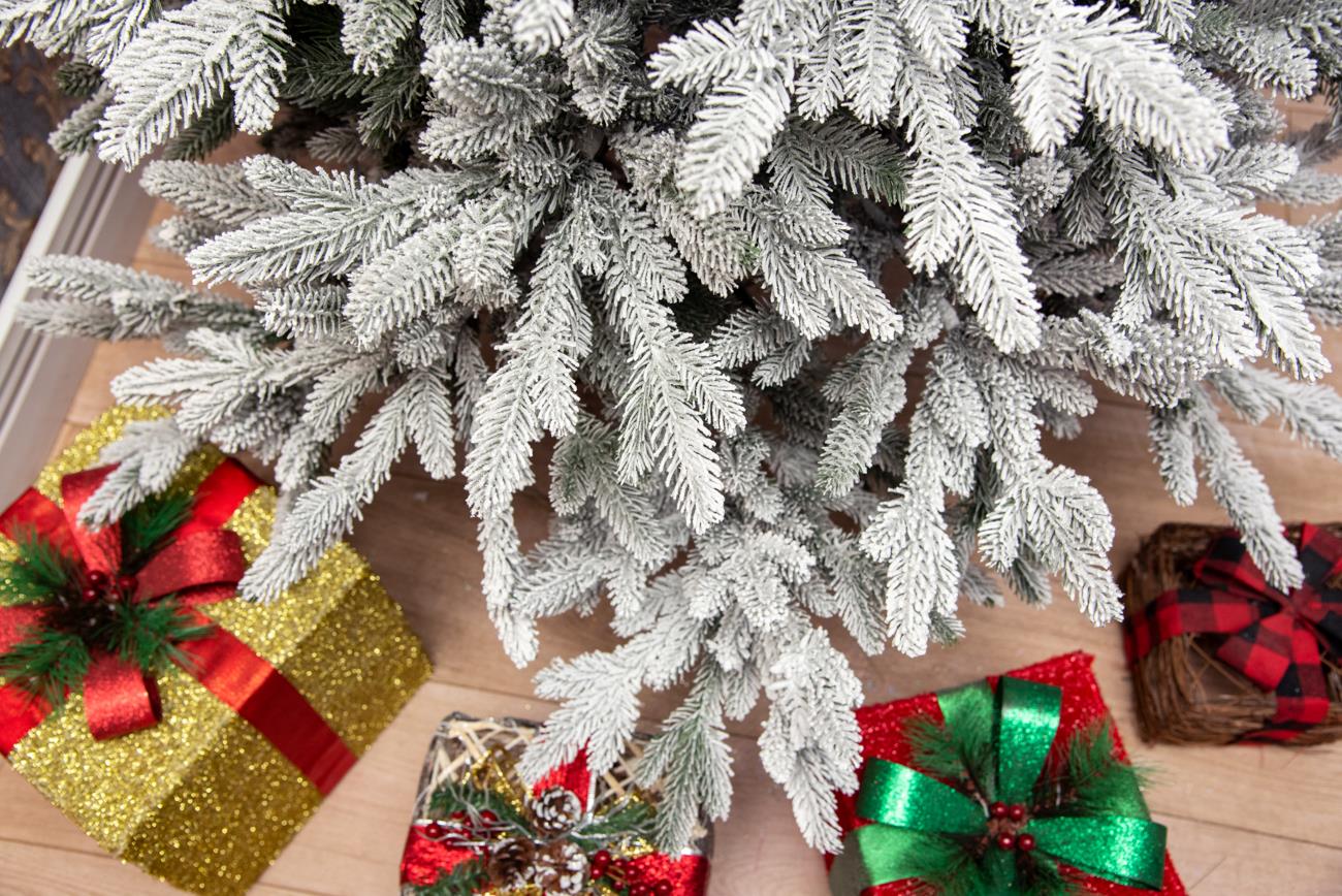 7ft Plain Oregon Pine Christmas Tree