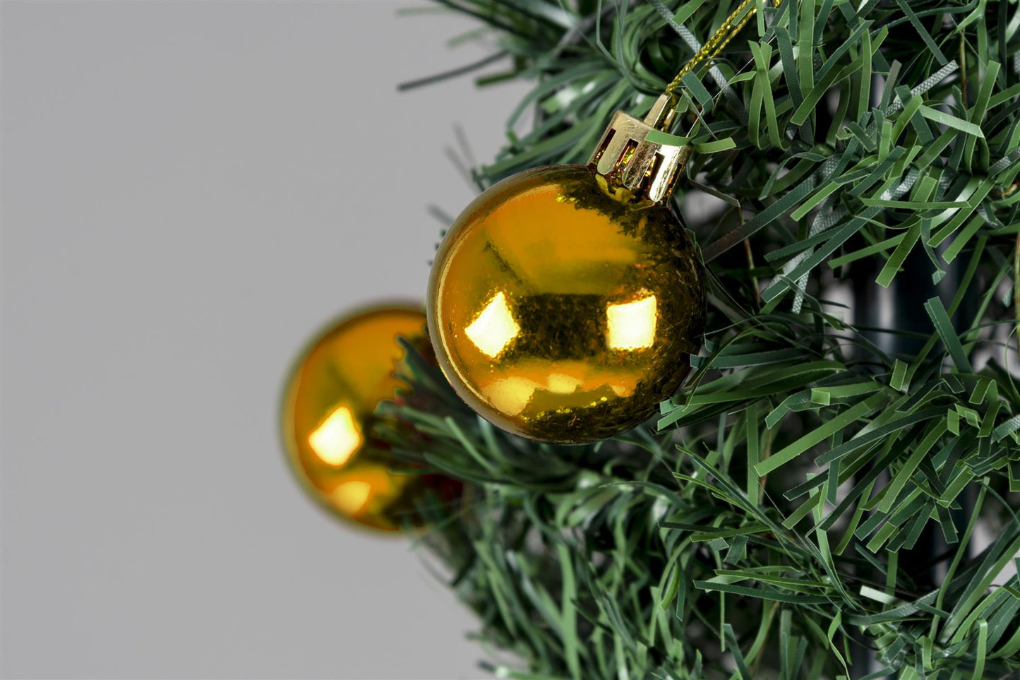 6ft (180cm) Prelit Gold Baubles Decorated Pop Up Tree