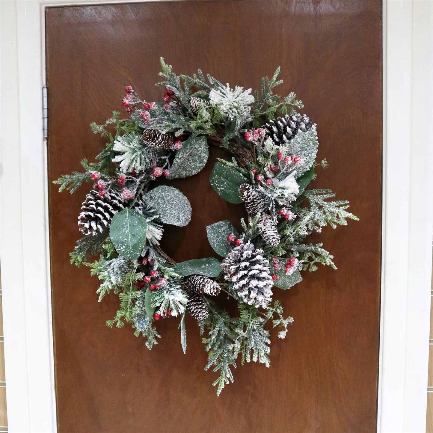 60cm Decorative Wreath with Berry Flowers