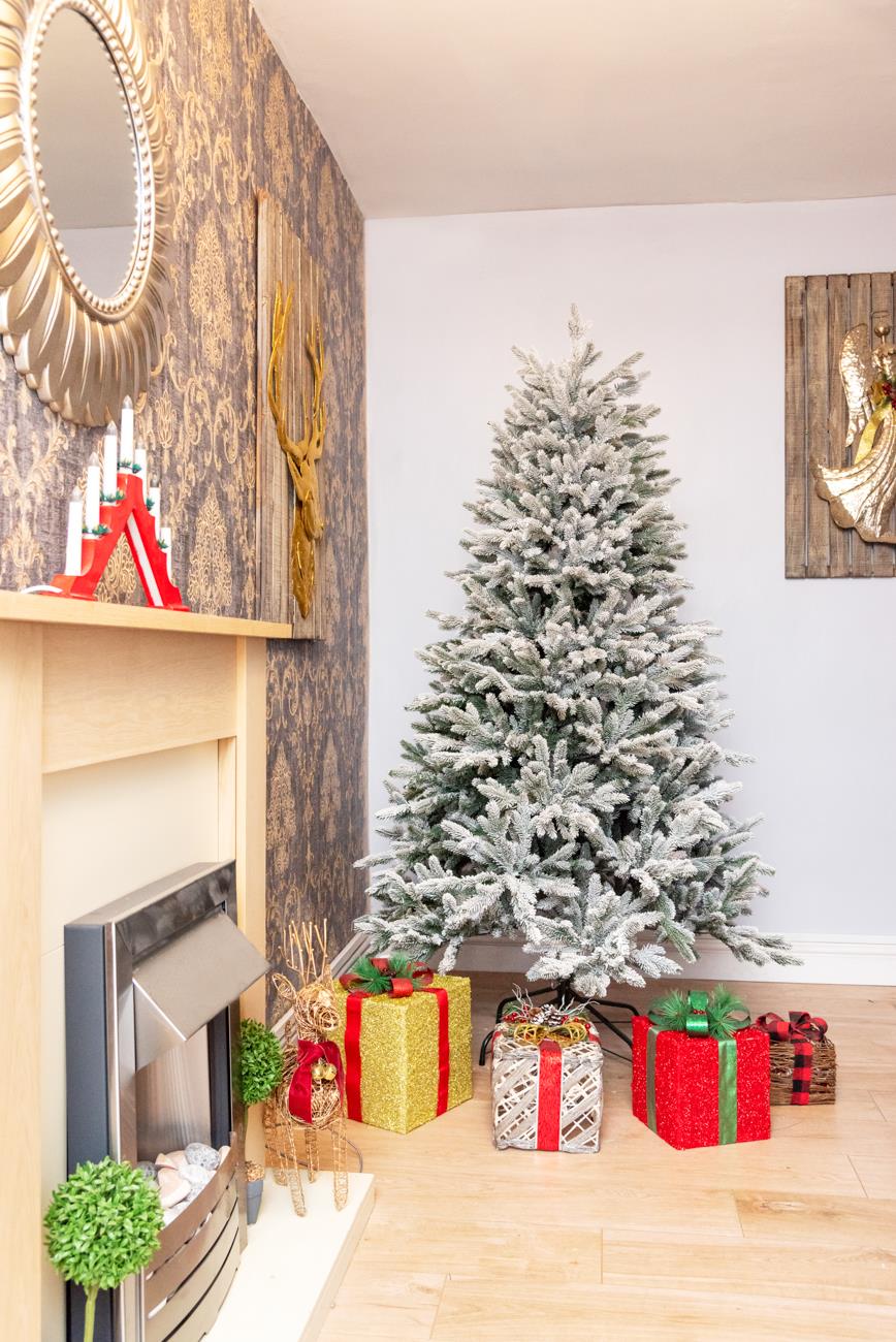 7ft Plain Oregon Pine Christmas Tree