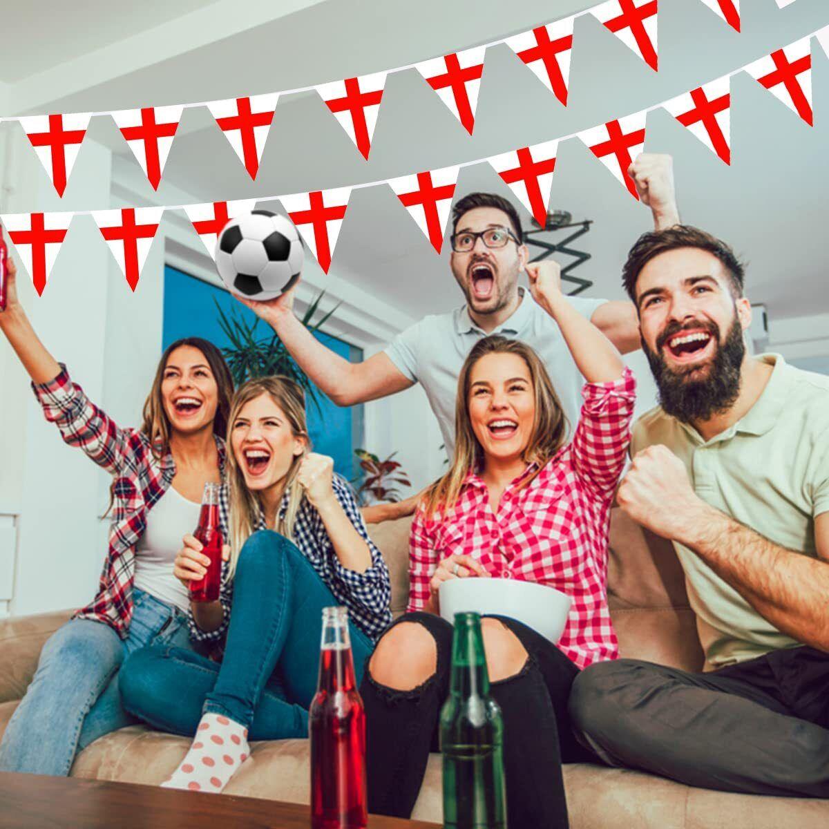 St. George Triangle Bunting - 20x30cm, 40m, 100 Flags