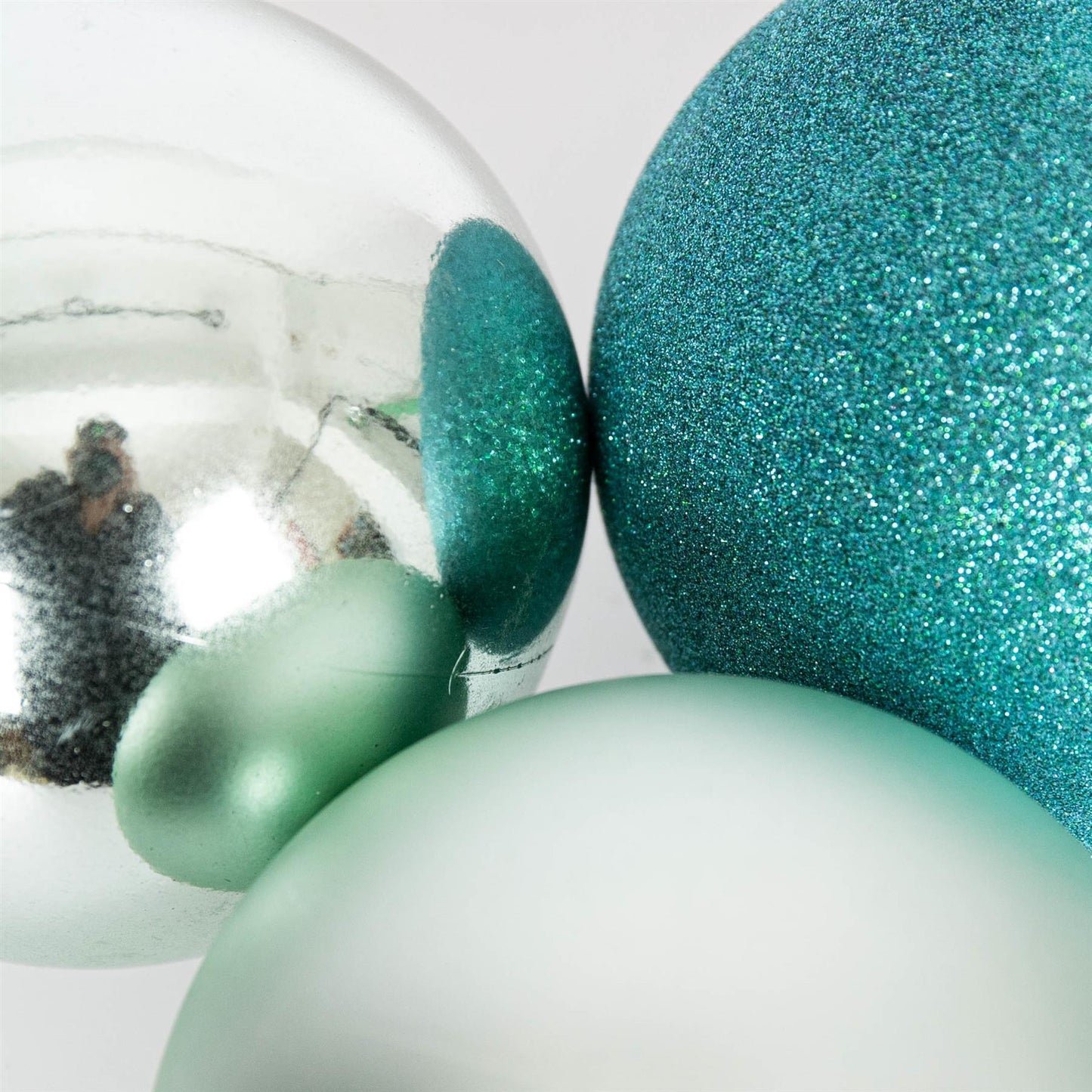 6 Turquoise Baubles 10cm PVC Set