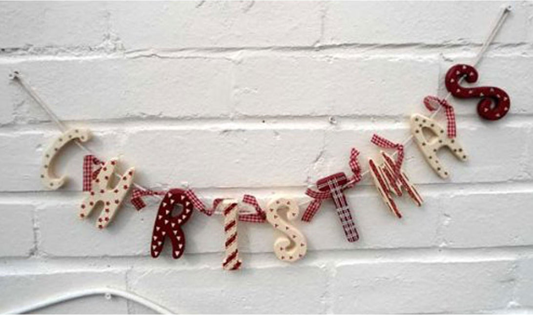 Christmas Wooden Garland Red White Vintage
