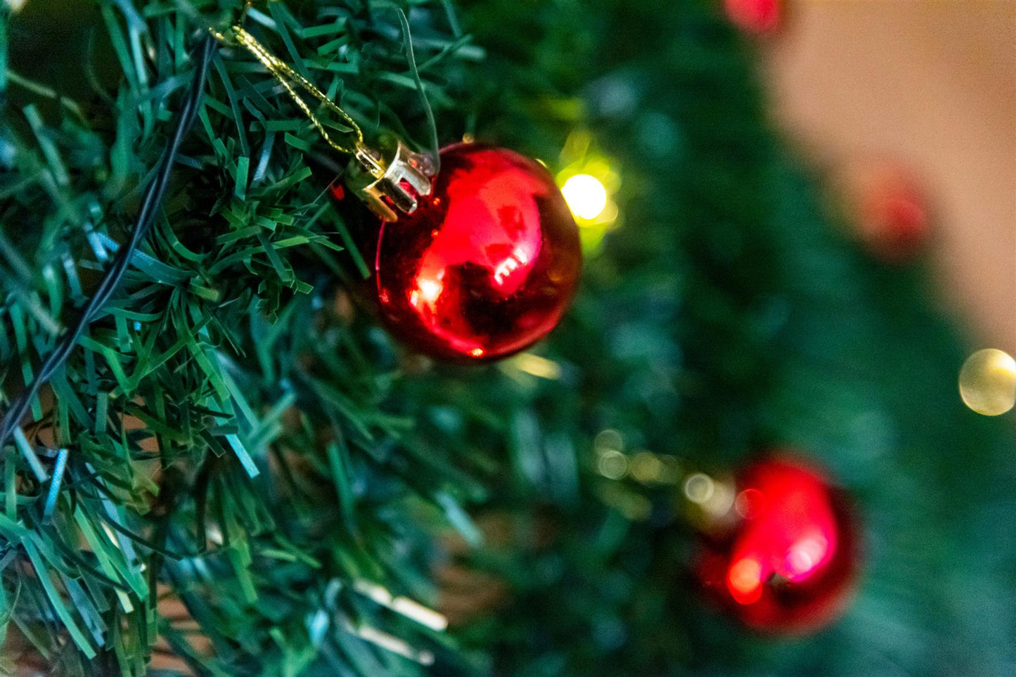 6ft (180cm) Prelit Red Baubles Decorated Pop Up Tree