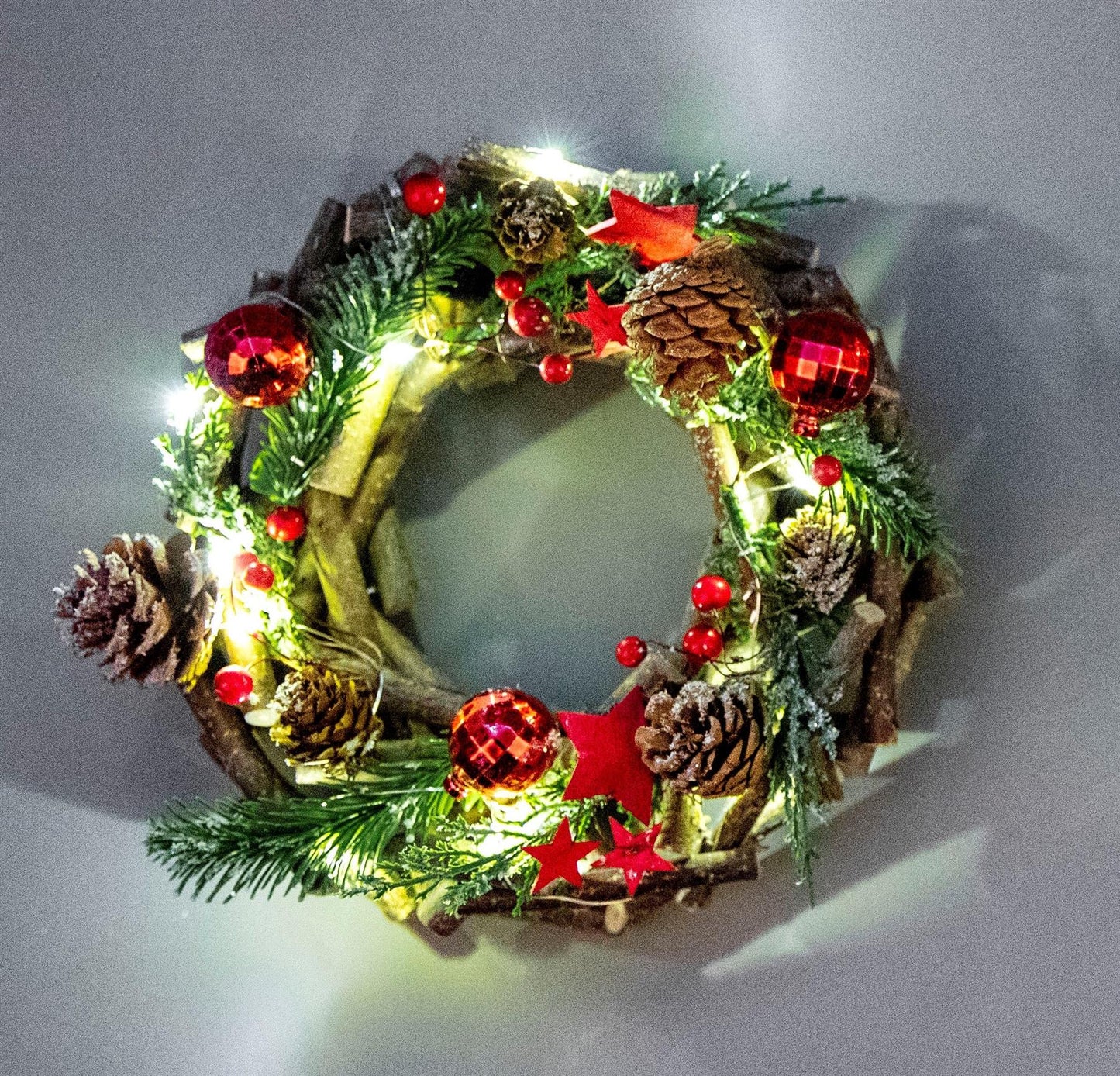 22cm LED Twig Wreath Redation