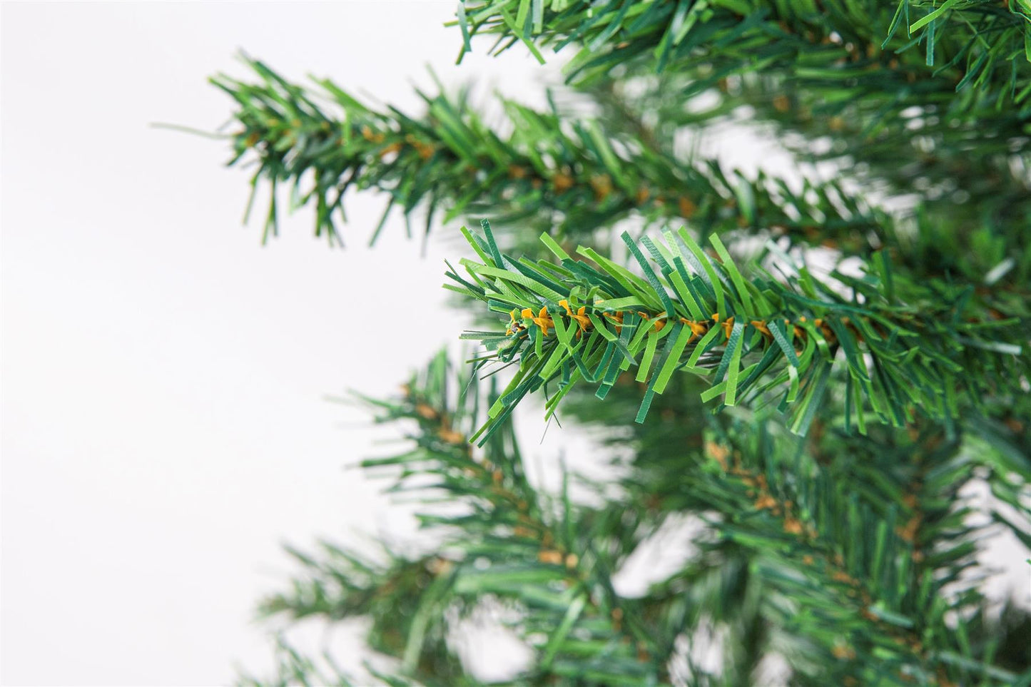 6Ft Boston Pine Christmas Tree - Green, 478 Tips