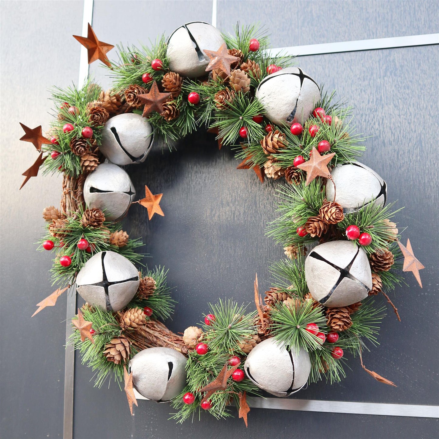 25cm Wreath with Silver Bells