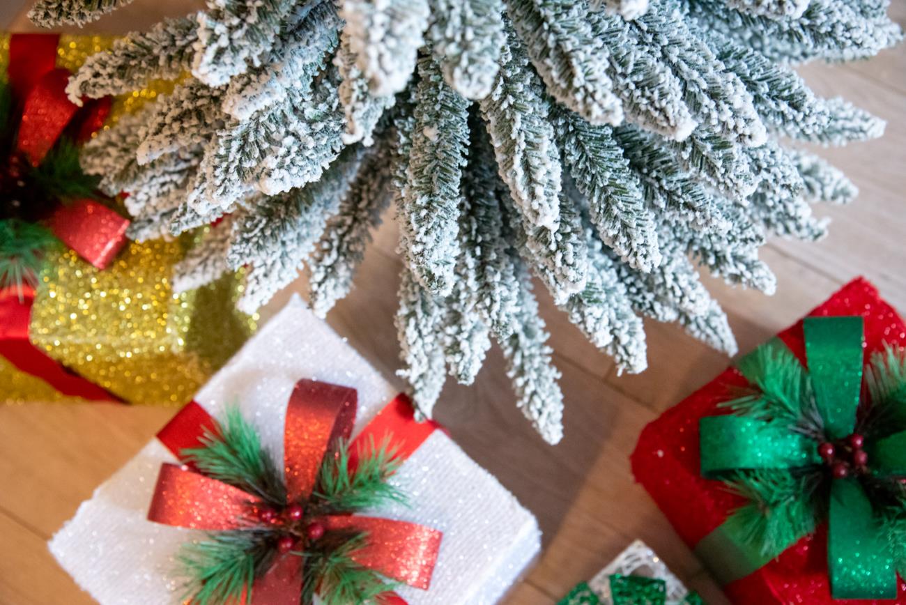 8ft Frosted Pencil Tree