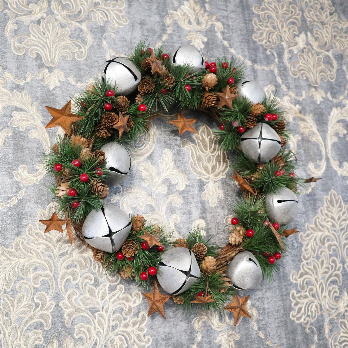 25cm Wreath with Silver Bells