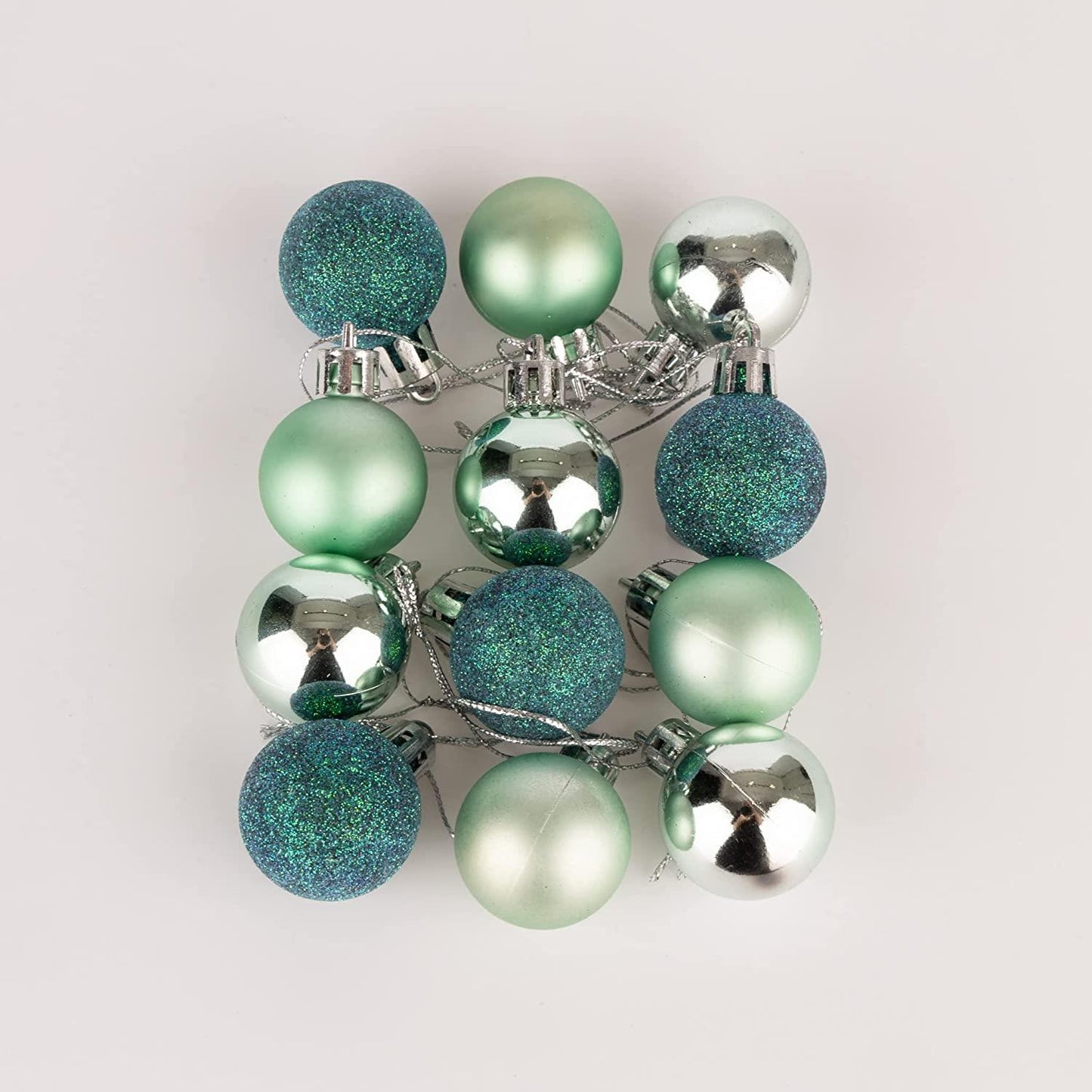 12 pcs Turquoise 3cm Baubles (PVC)