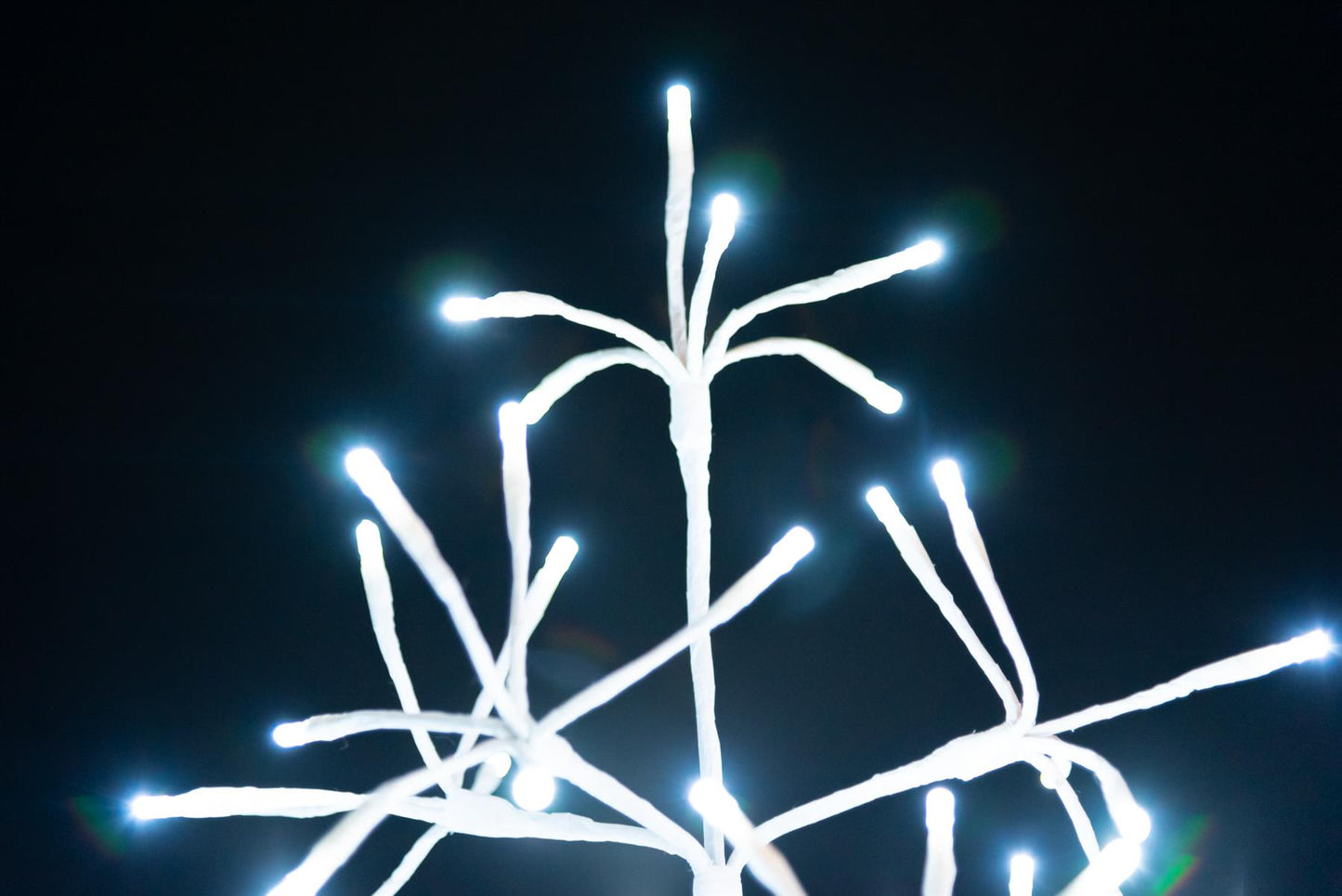 5 Feet Pre-Lit Christmas Twig Tree - 186 LED Lights, Metal Frame