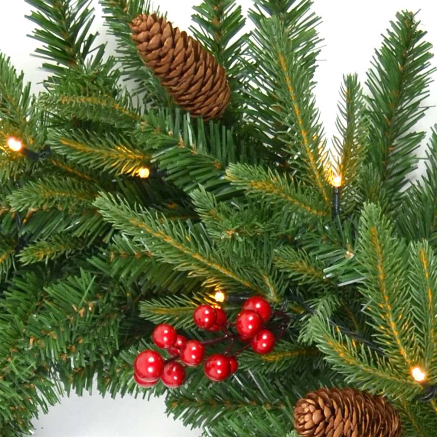Shatchi 55cm Pre-Lit Christmas Wreath with Berries & Pine Cones