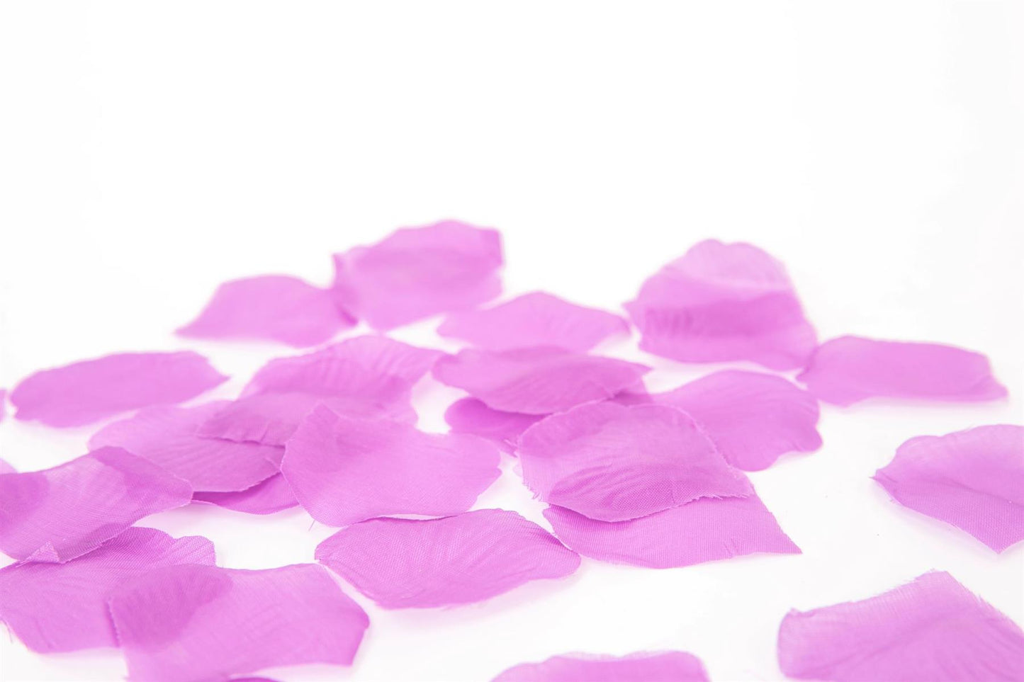 100 pcs. Light Purple Silk Rose Petals