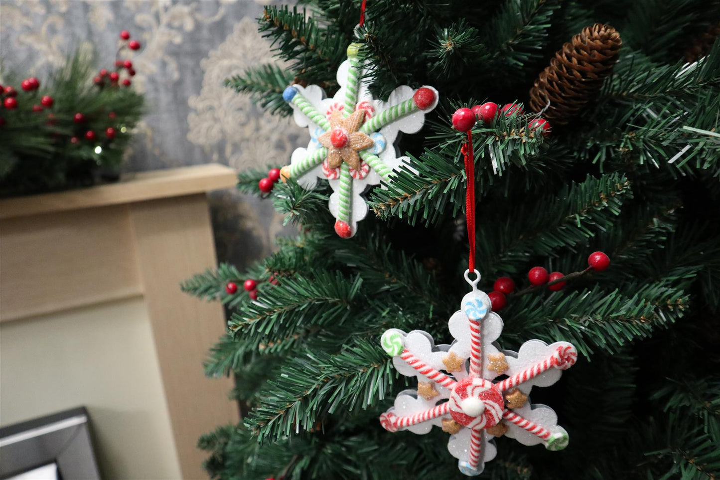 Christmas Hanging Decoration, 2pcs Ceramic