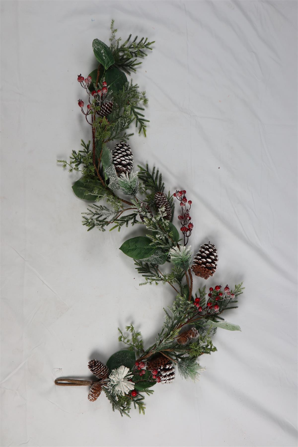 150cm Decorative Garland with Berry Flowers