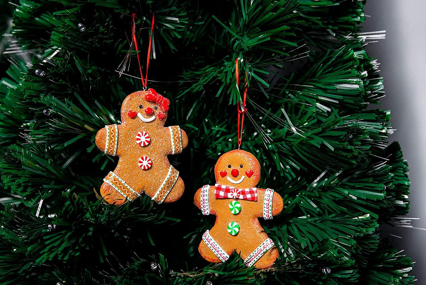 Christmas Decoration with 12 Gingerbreads