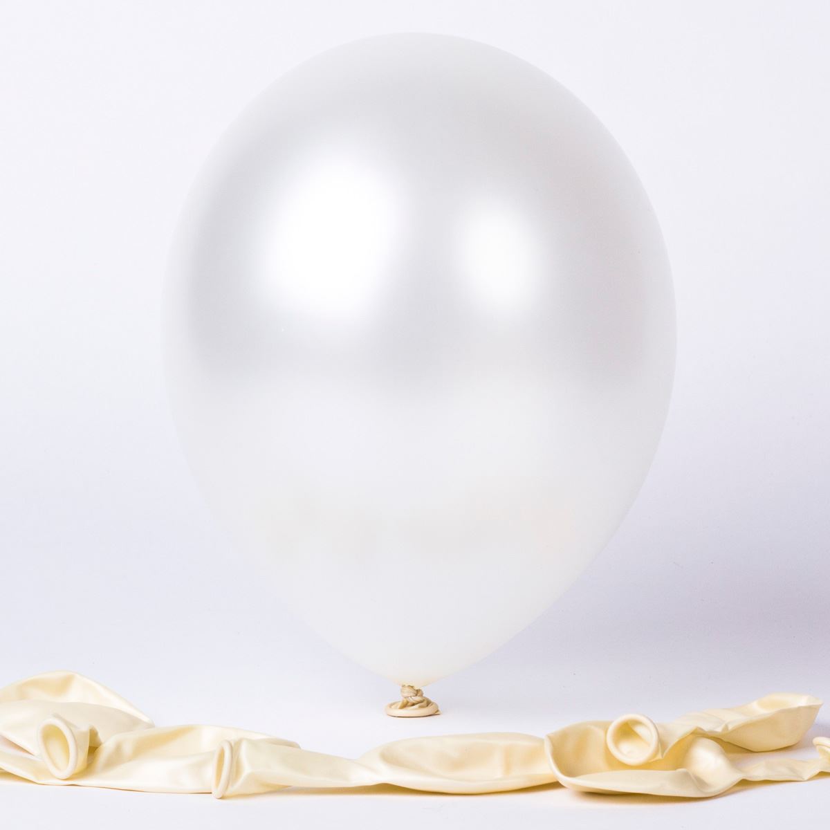 10 Pearl White Latex Balloons - 12"