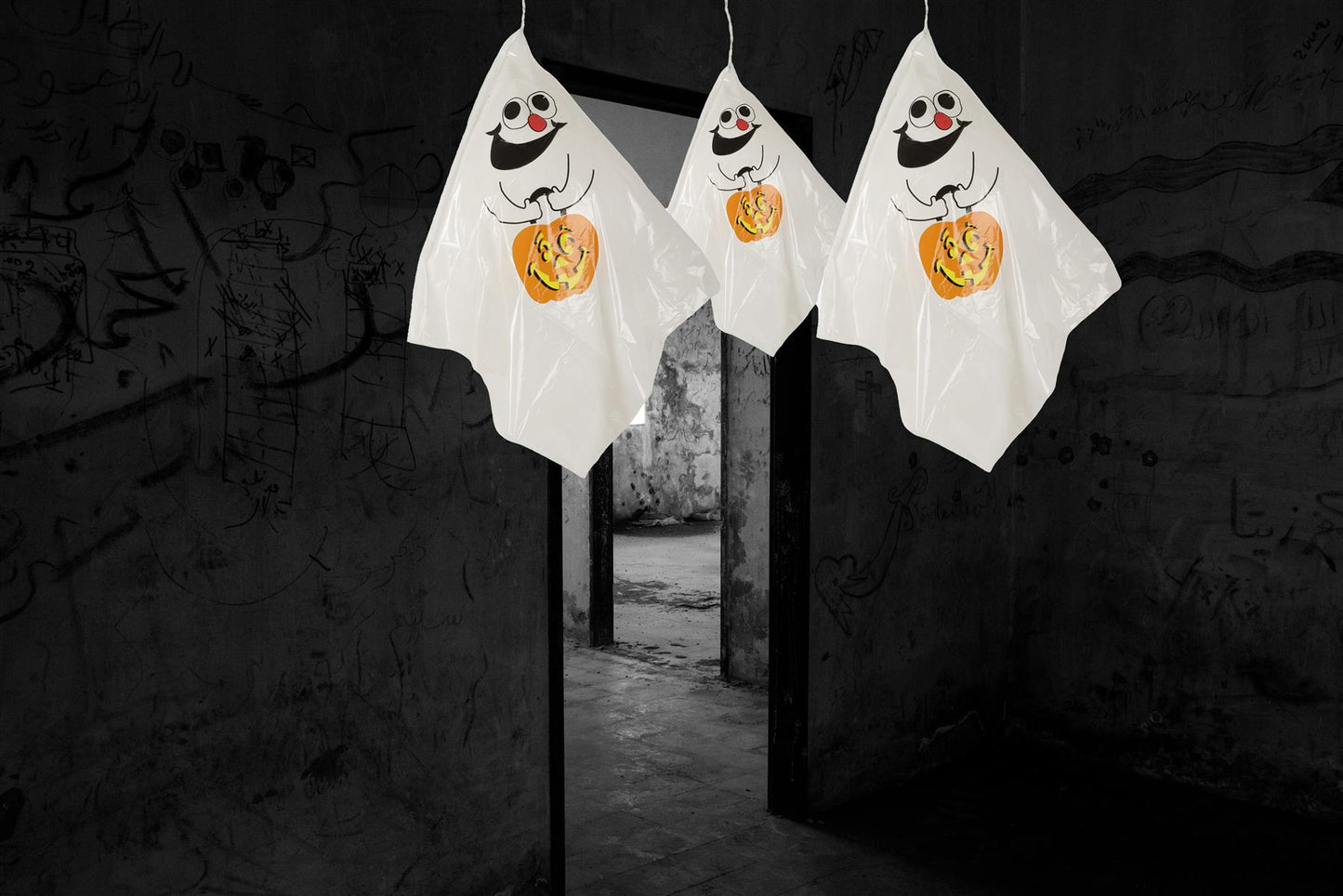 3 Pieces of Halloween White Ghost Hanging Spook