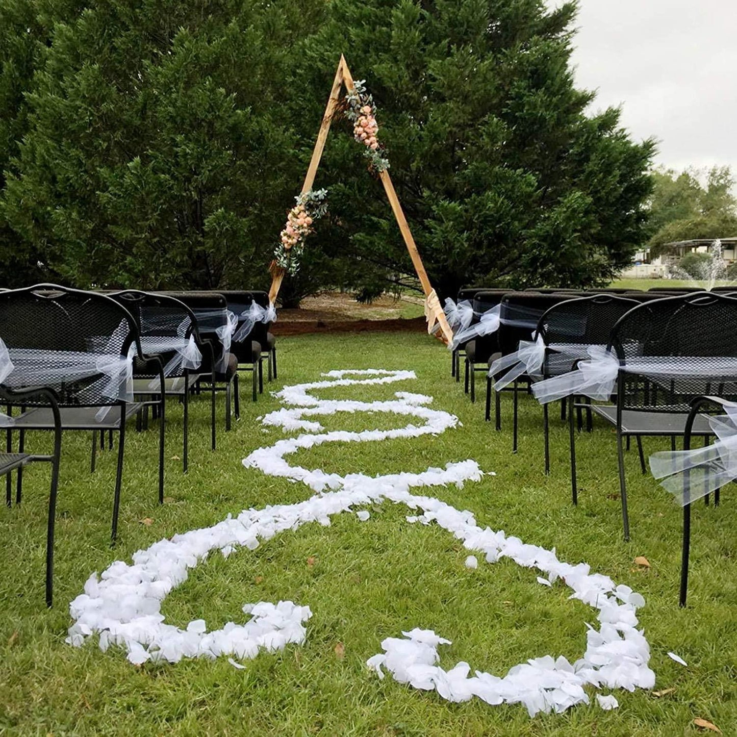 400 White Silk Rose Petals