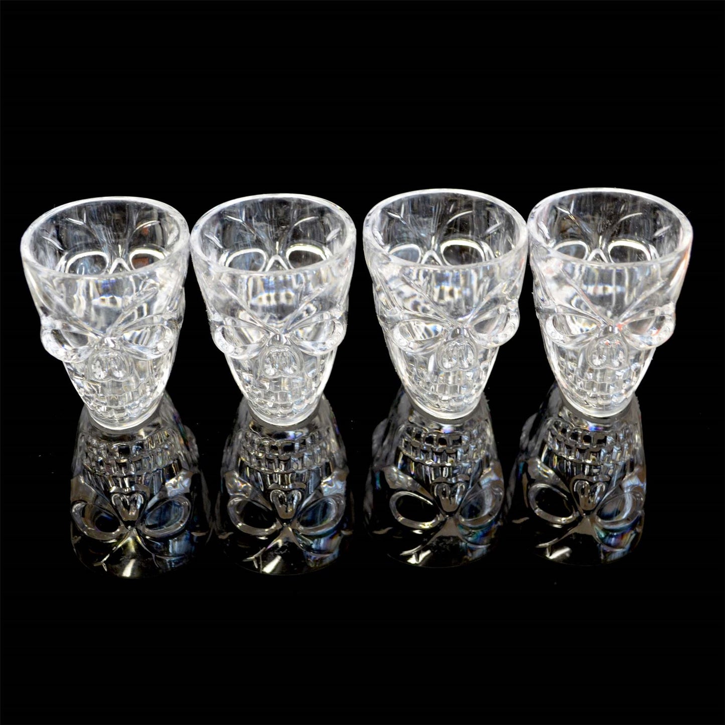 4 Pieces of Halloween 3D Skull Shot Glasses - Clear, 55ml