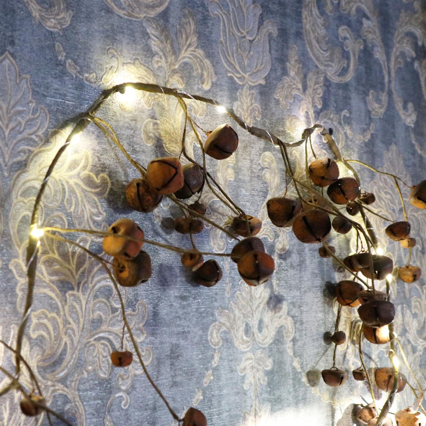 Rusty Bells Garland with 20 LEDs (150cm)