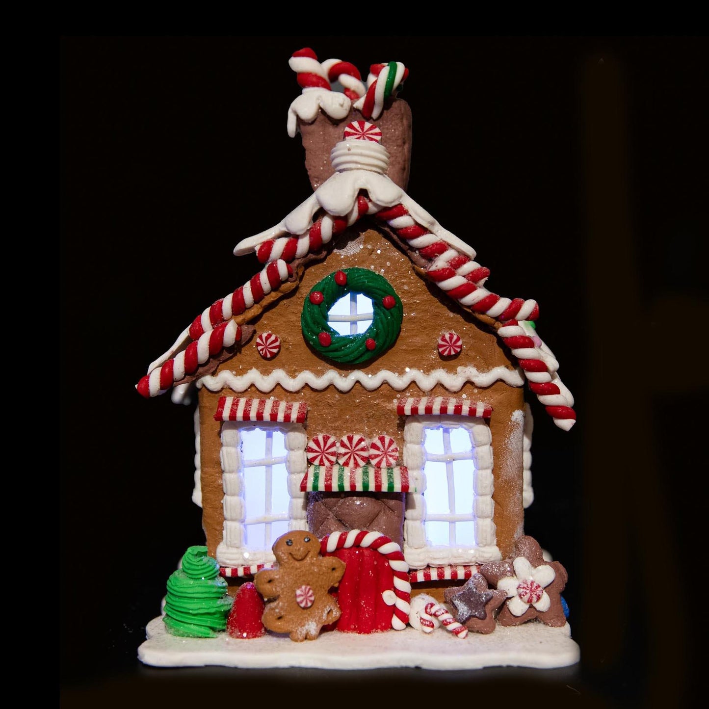 Ceramic Gingerbread House (12x12x17cm)