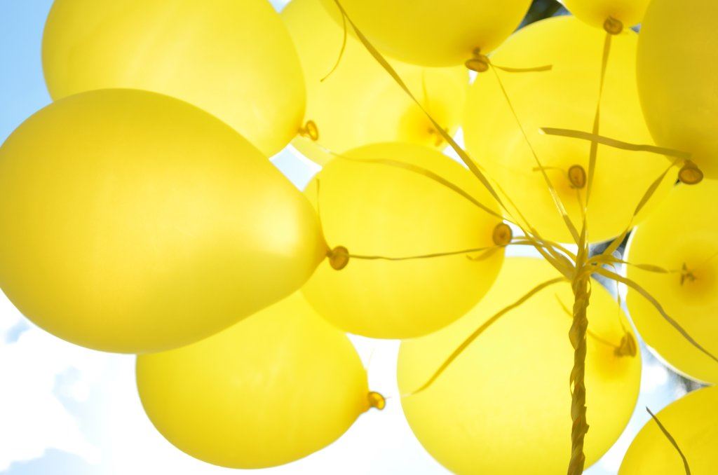 100 Yellow Latex Balloons (12")