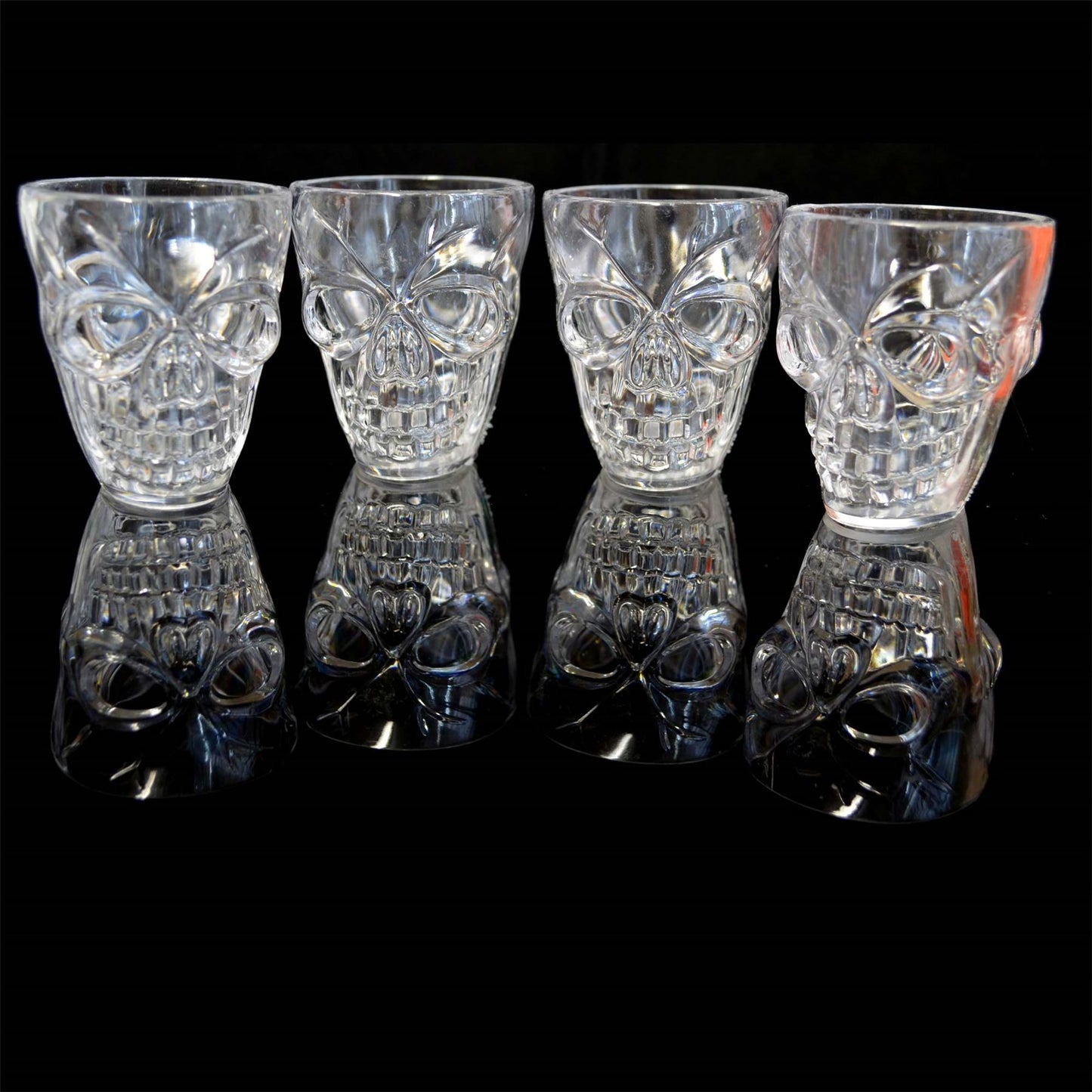 4 Pieces of Halloween 3D Skull Shot Glasses - Clear, 55ml