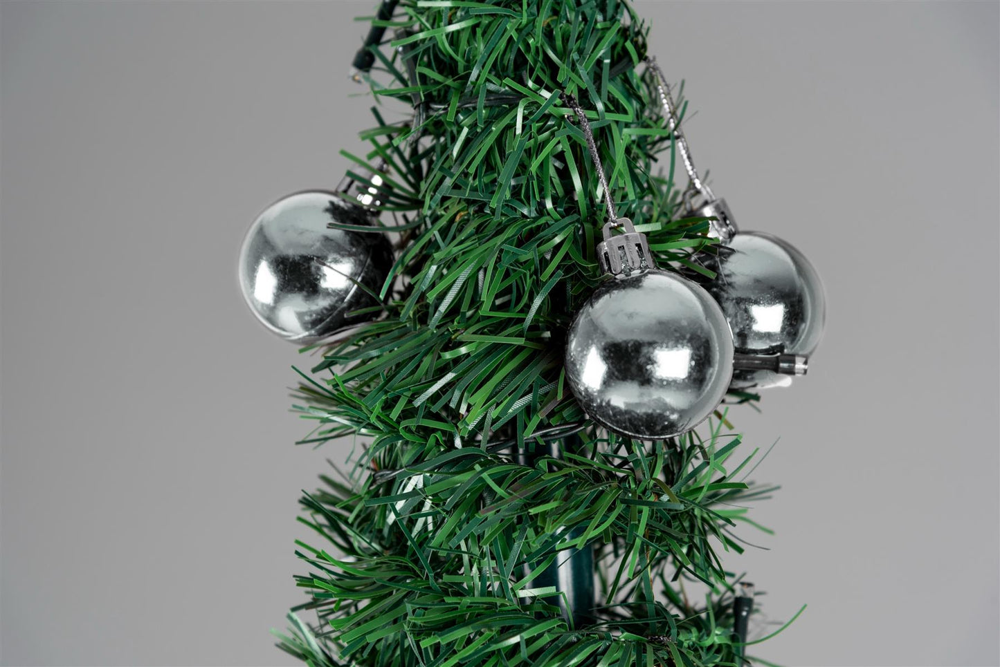 5ft Pre-lit Silver Baubles Tree