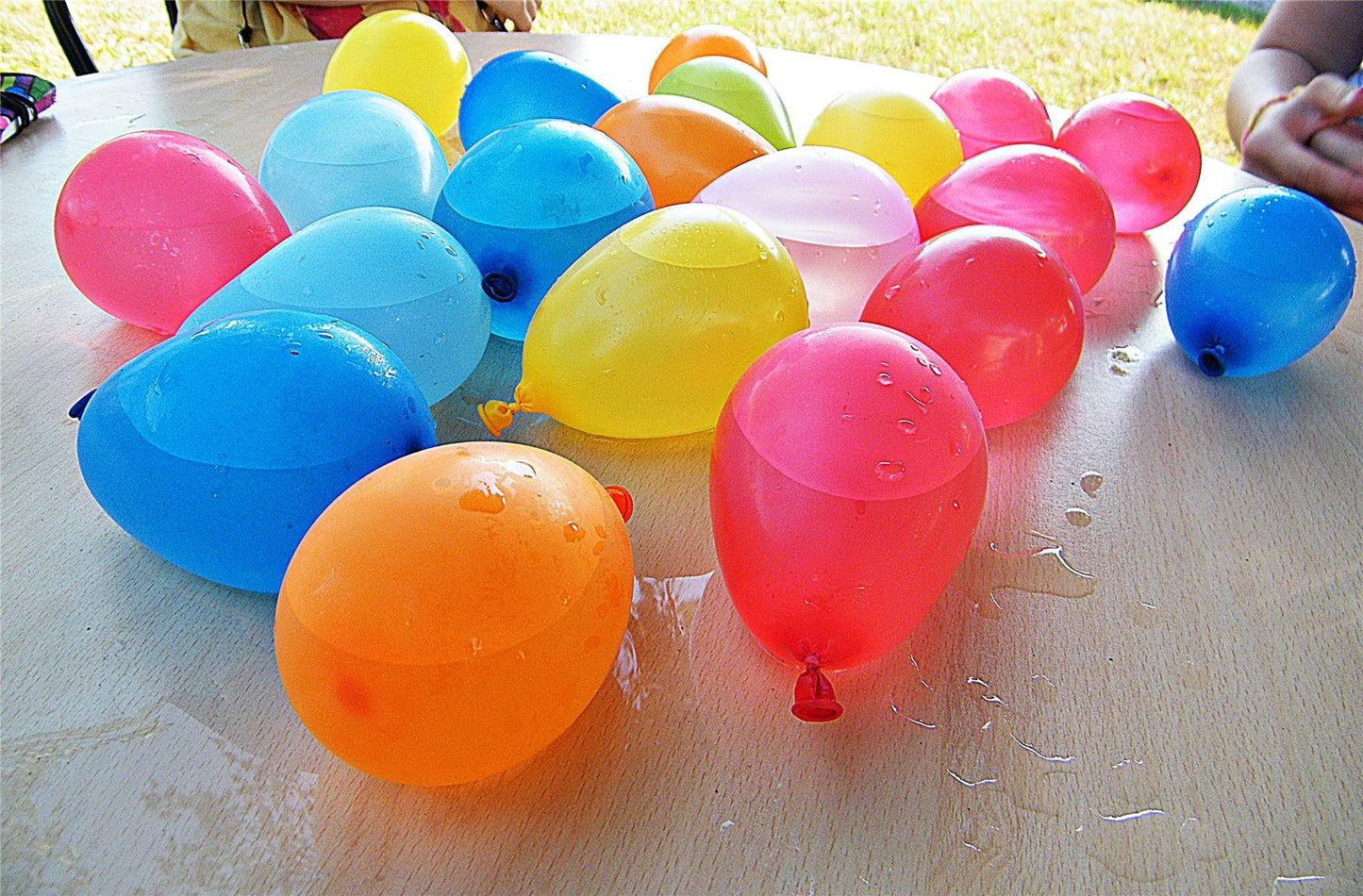 900 Water Balloons