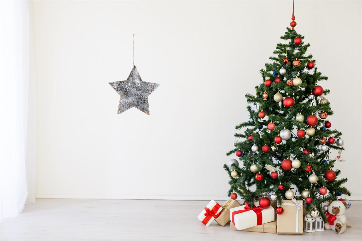 20cm Wooden Star Christmas Decoration