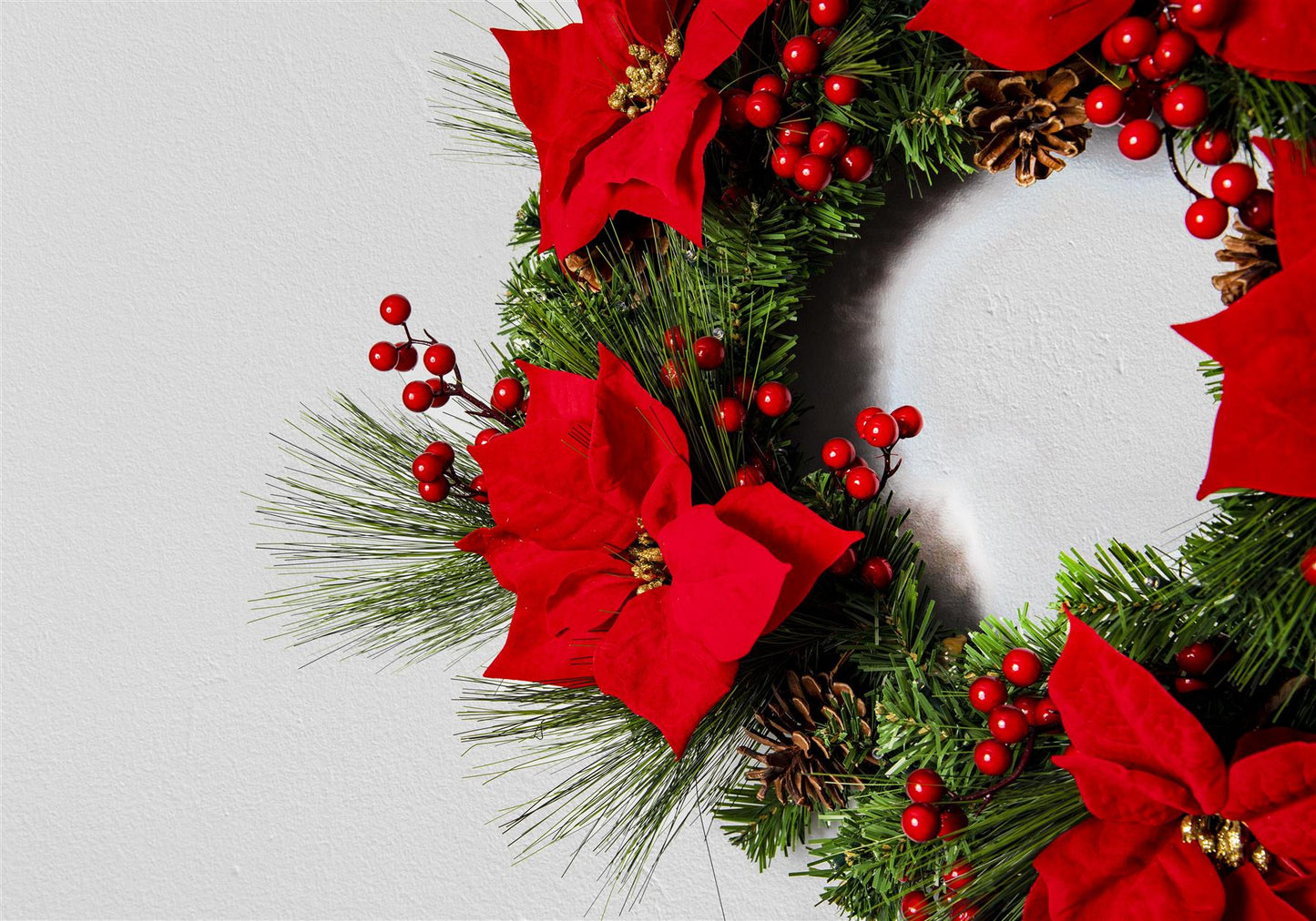 60cm Battery Operated Pre-Lit Red Poinsettia Wreath with 50 Warm White LEDs